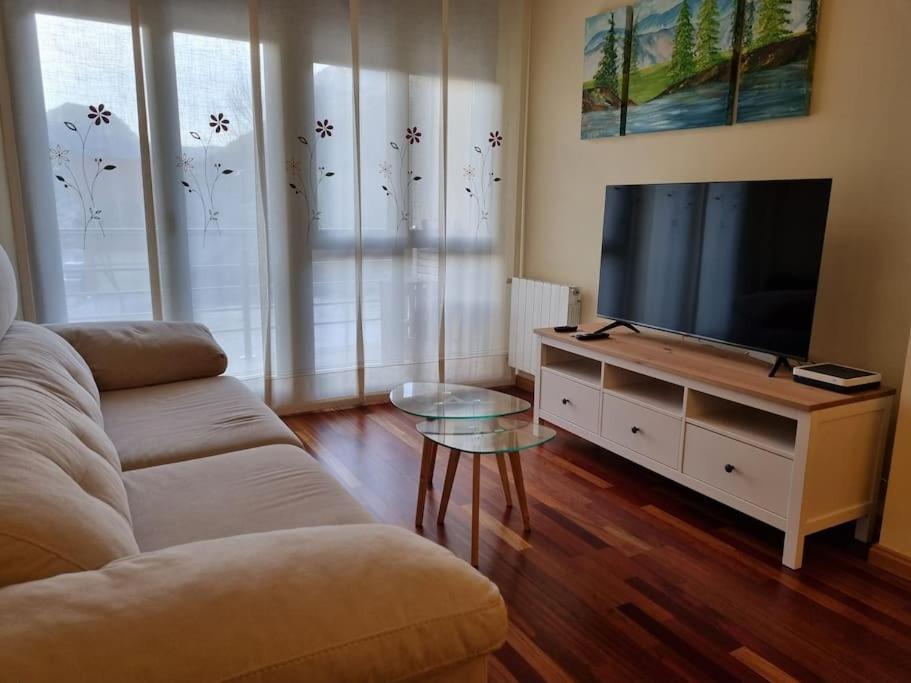 24A01 Apartamento Cabrales Appartement Arenas De Cabrales Buitenkant foto